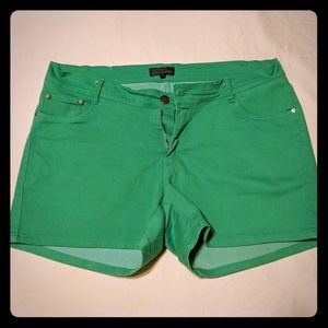 Cute green midi- shorts